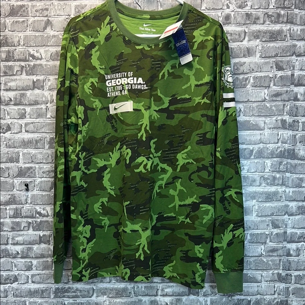 NWT camo Georgia‎ Bulldogs T-shirt